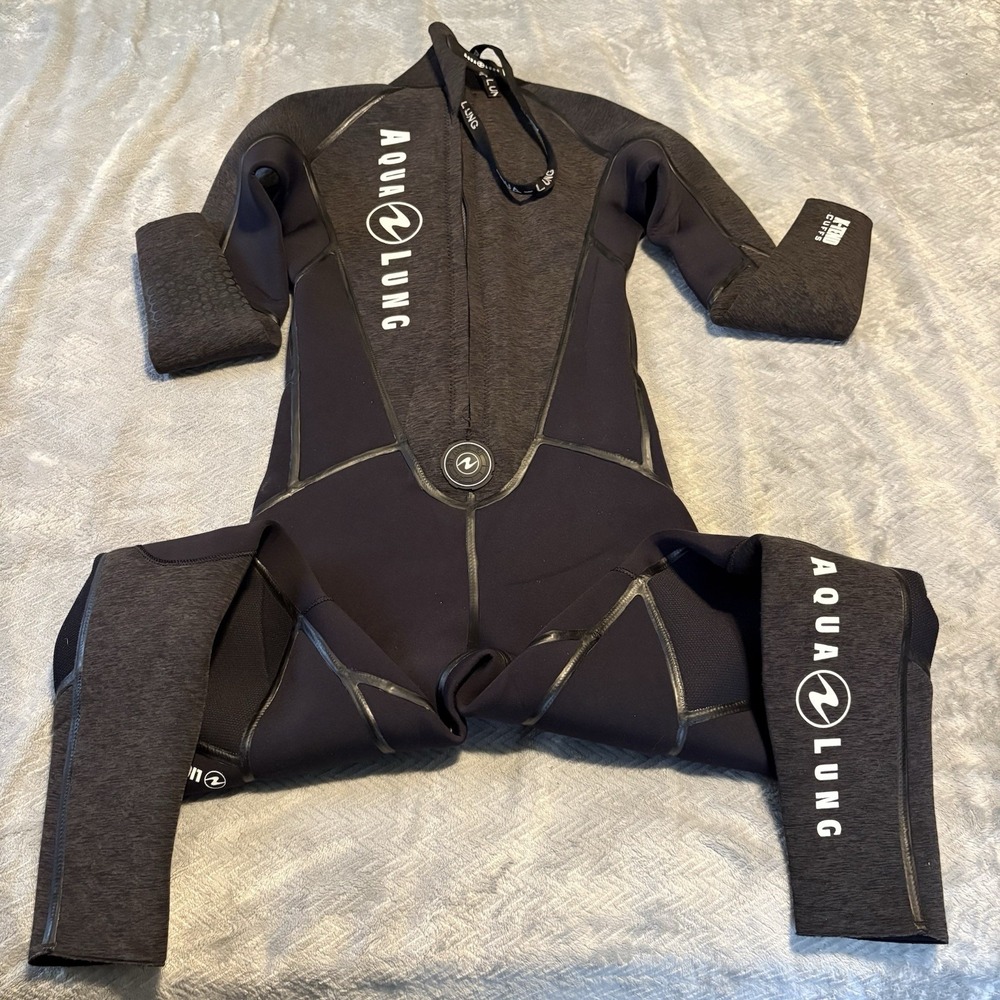 Aqua Lung Full Wetsuit Mens XS Black/White - See pictures measurements